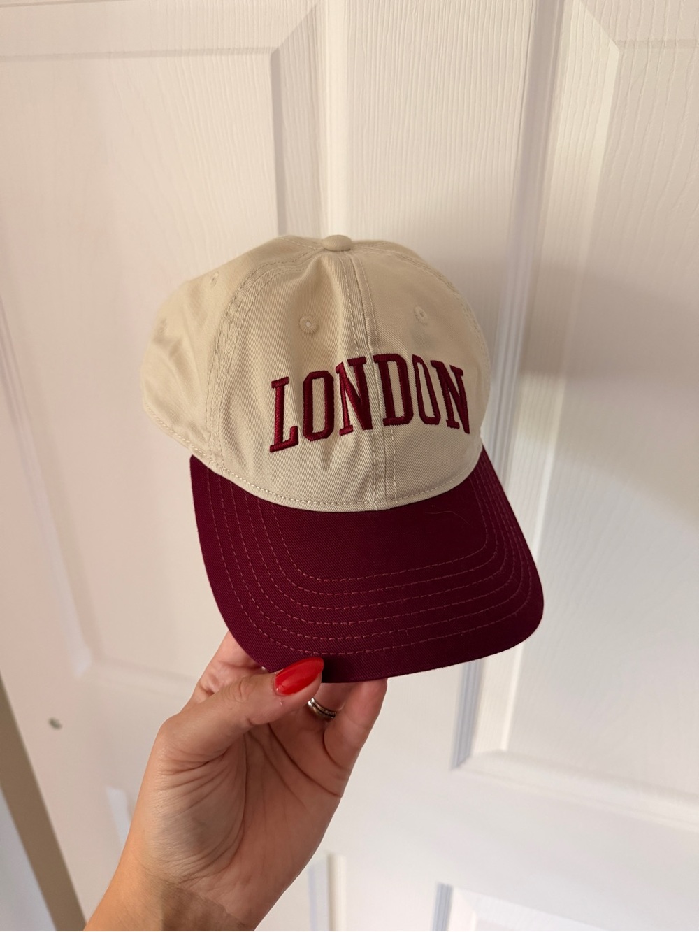 London Embroidered Womens Baseball Cap - Cream and Maroon